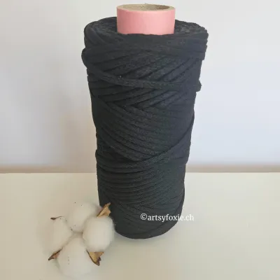 Recyceltes Baumwollgarn für Makramee und Häkeln schwarz black Garn kaufen Schweiz