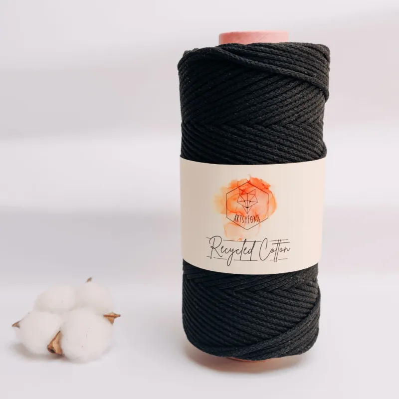 Recyceltes Baumwollgarn | 94 m | 3 mm black | schwarz Recyceltes Baumwollgarn | 94 m | 3 mm black | schwarz
