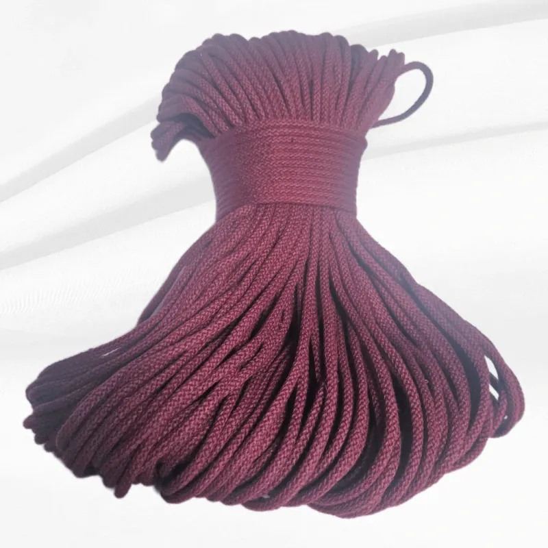 Mulberry Giza Garn – tiefes Burgundy mit Violettstich, Makramee Garn kaufen Schweiz, edles Häkelgarn