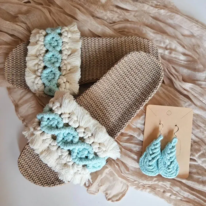 Leichte Handmade Boho Sandals – flache Sommerschuhe mit Makramee Design aus Baumwolle, perfekt für Strand oder Alltag