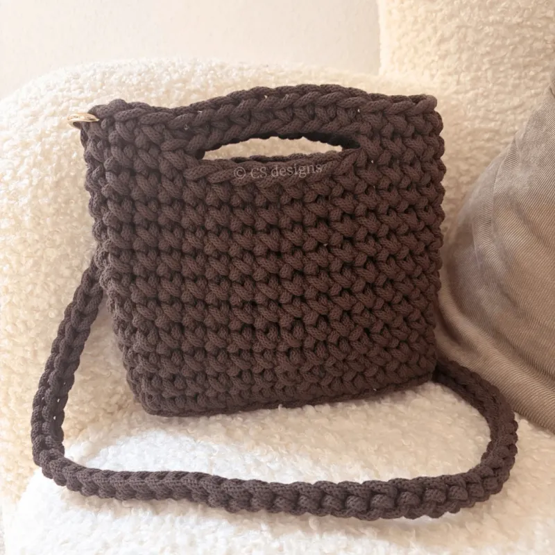 Handgehäkelte Tasche in Schokoladenbraun aus Giza Baumwolle – kreative Auszeit im Häkelworkshop