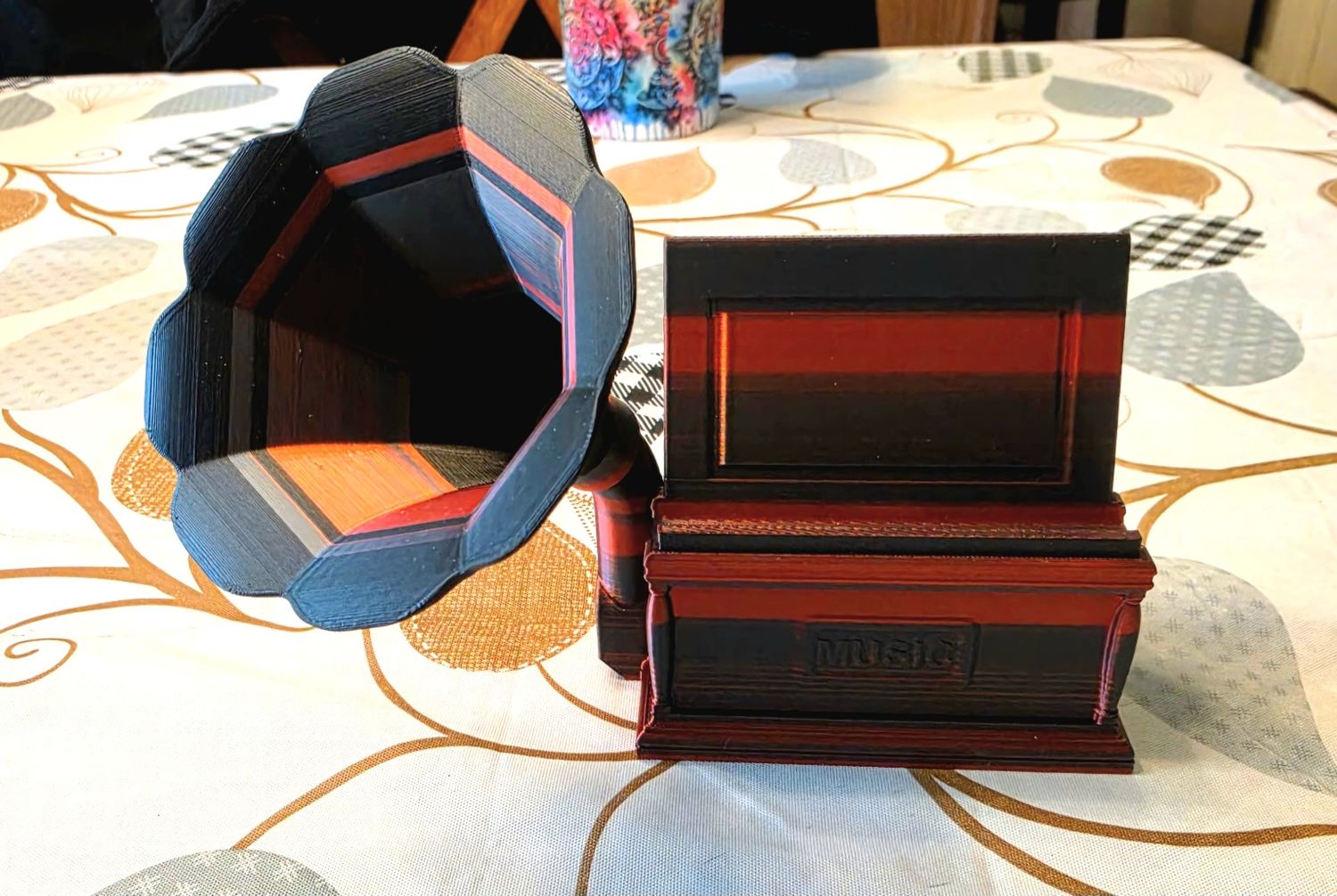 3D Piano Phone Amplifier