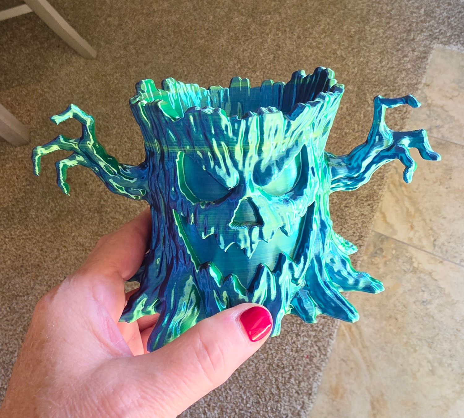 3D Haunted Tree Planter / Pen Holder