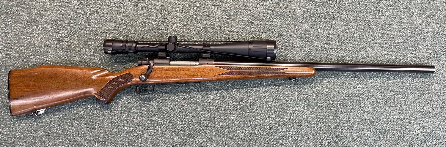 Winchester Model 70 HB 225 Winchester (used)