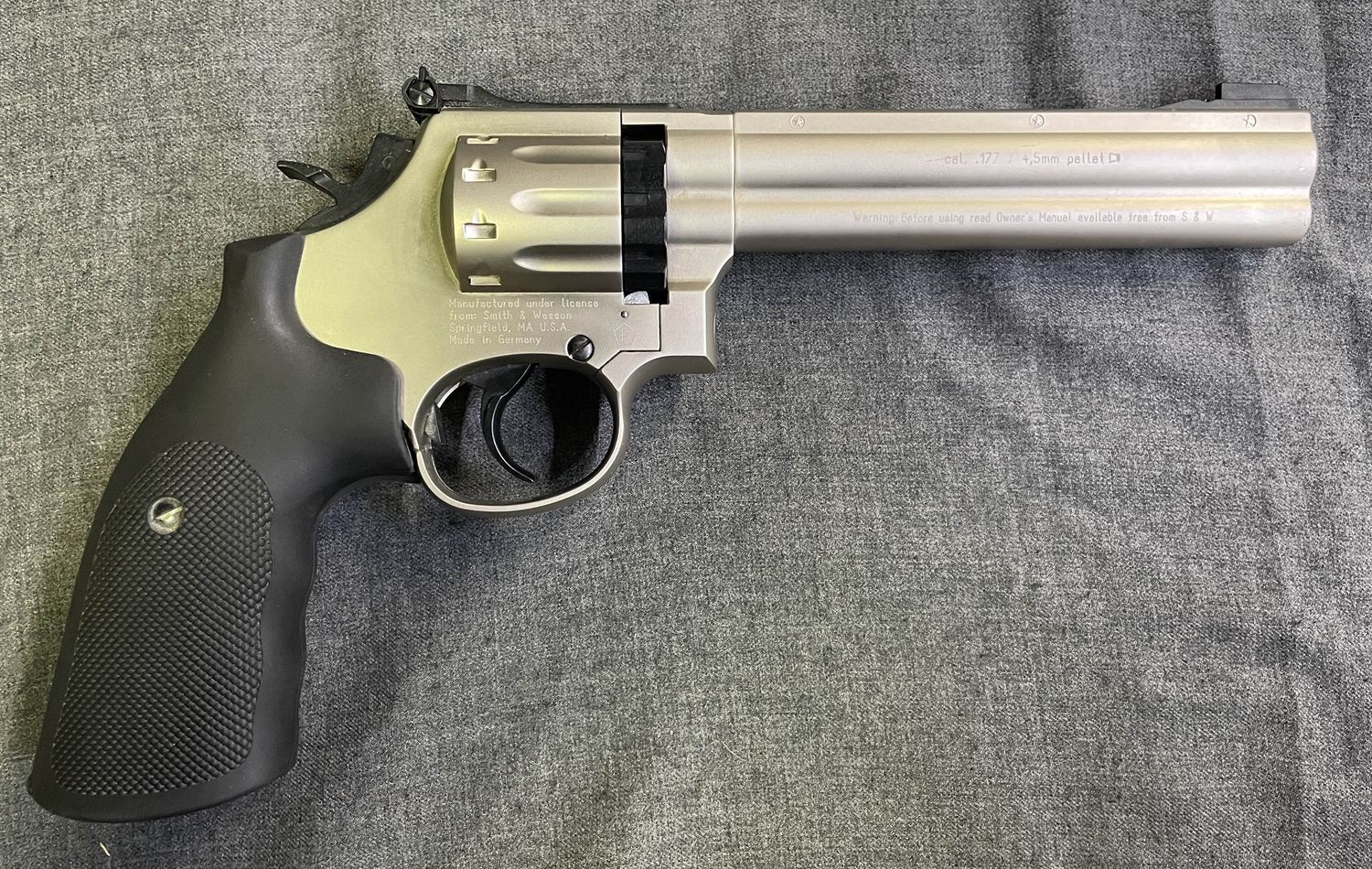 Smith &amp; Wesson Model 686 .177 Pellet Pistol