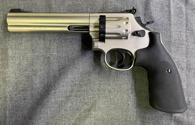Smith &amp; Wesson Model 686 .177 Pellet Pistol