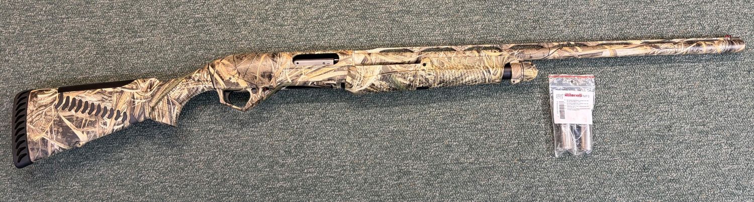 Benelli Super Nova 12ga 3.5" Camo pump ( Used )