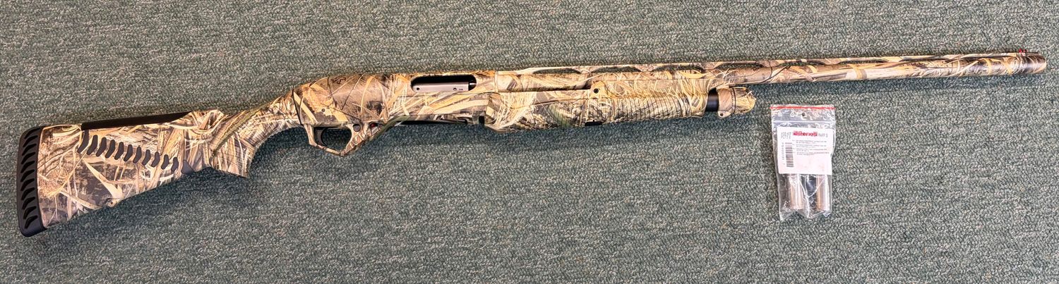 Benelli Super Nova 12ga 3.5" Camo pump ( Used )