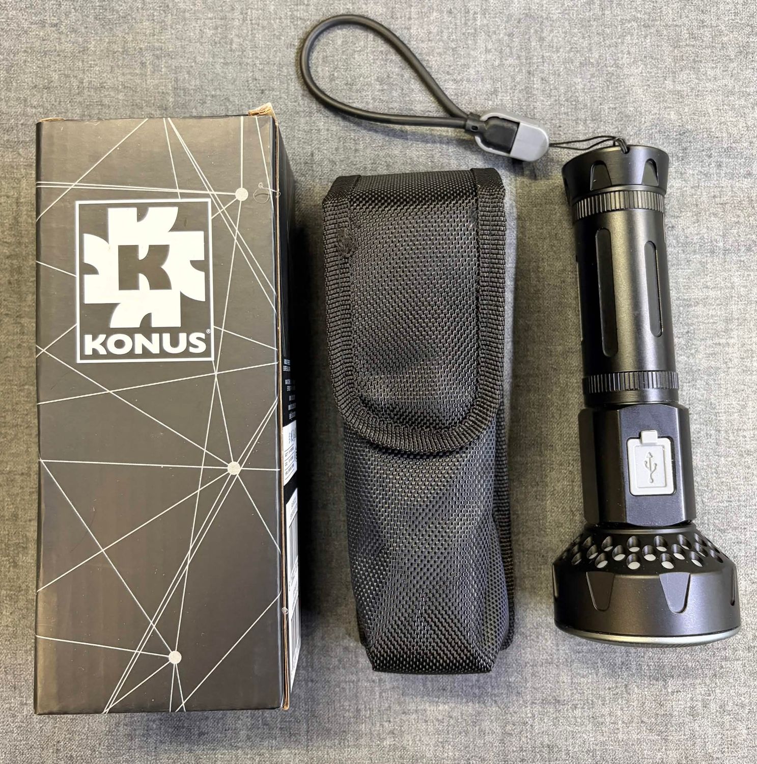 Konus Rechargeable LED Flashlight 3000 Lumen