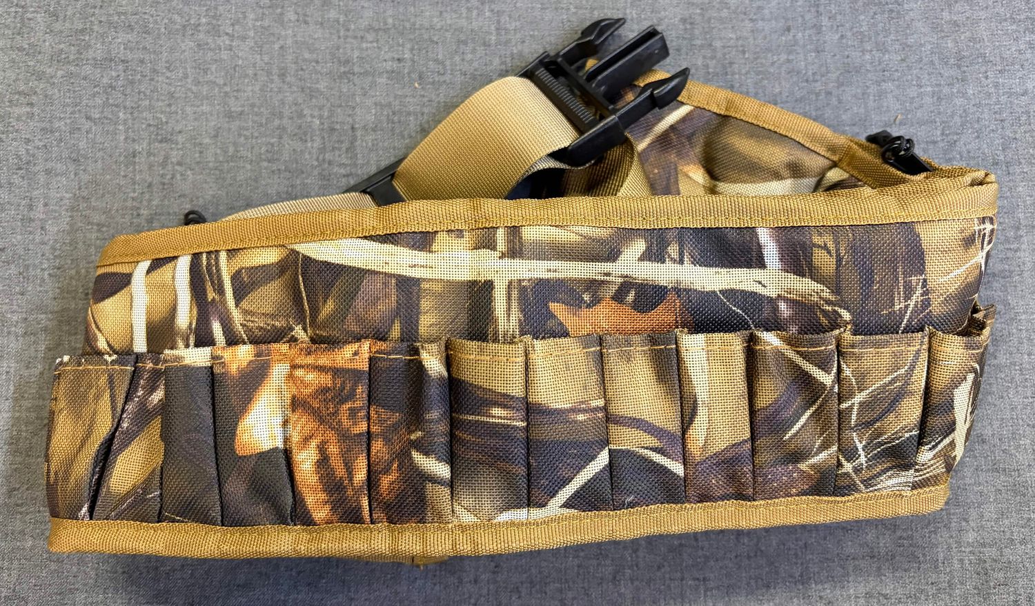 Camo Adjustable Hunting Belt 25 Round 12Ga