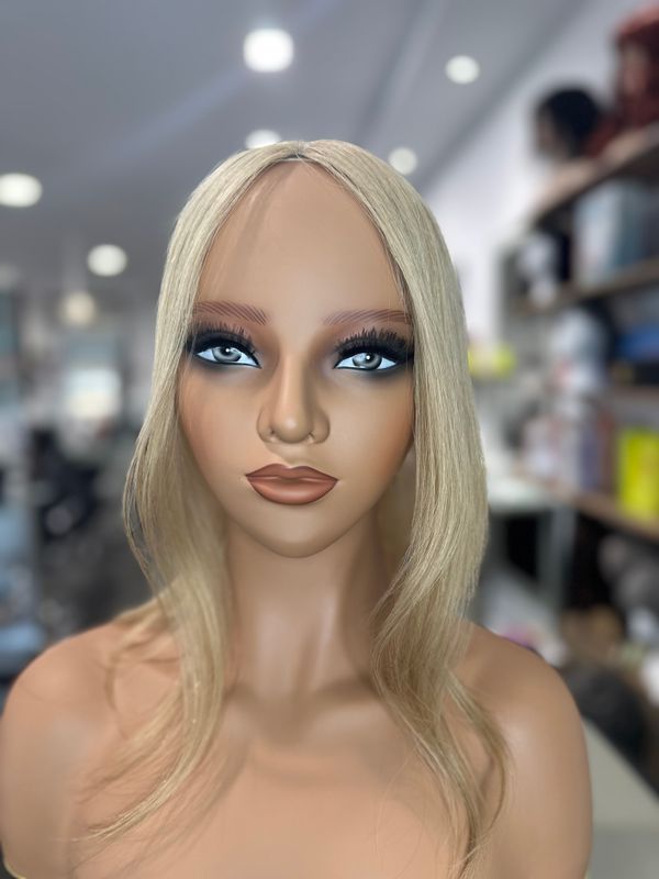 SANDY - LIGHT VOLUME MONO HAIRTOPPER