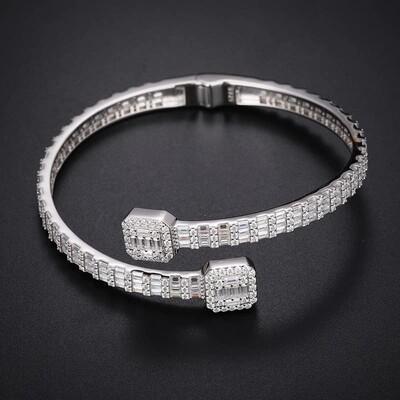 Rare Custom Vvs1 Moissanite Cuff Bracelet