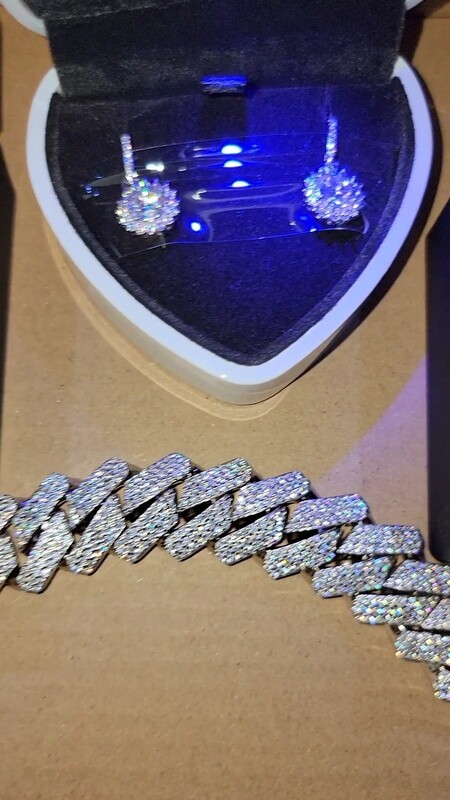 Vvs1 Moissanite Snow❄️ Earrings