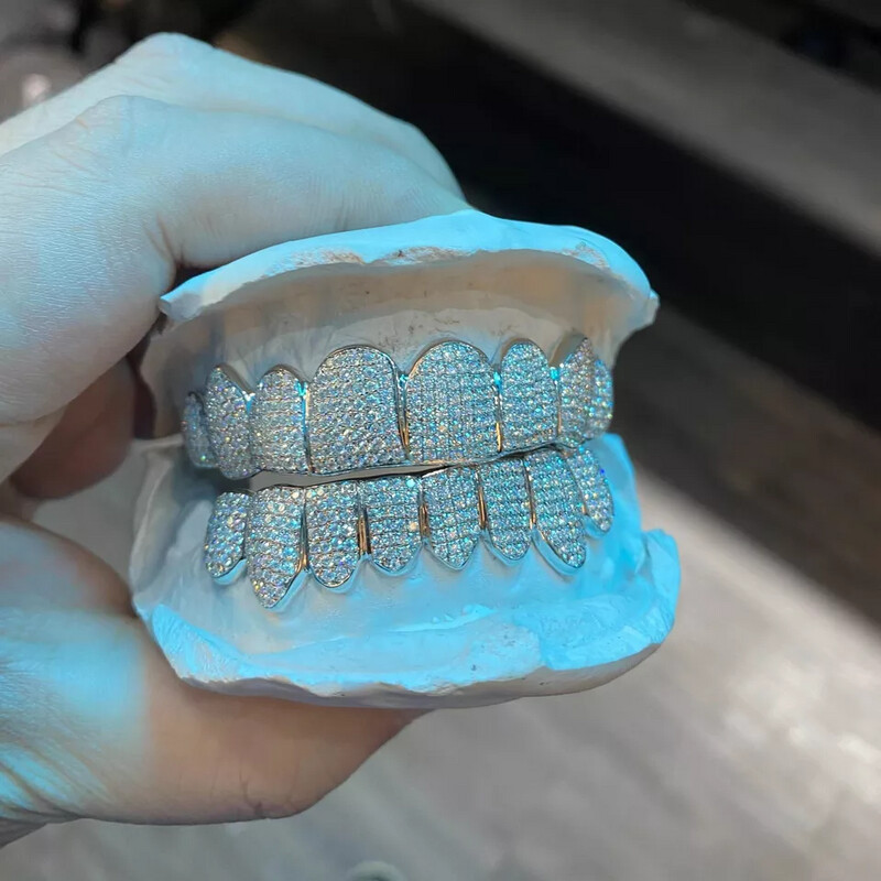 Vvs1 Mois Straight Line Iced Out Grillz (Single Set)