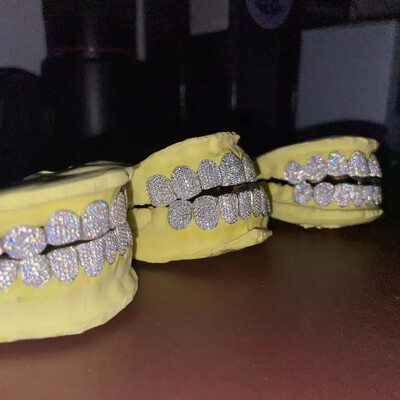 Vvs1 Moissanite Top &amp; Bottom Zigzag Iced Out Grillz Set