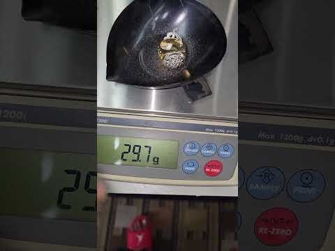 Rare Natural Diamond 18kt Yellow Gold Presi-Ring