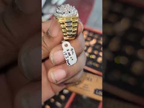 Rare Natural Diamond 18kt Yellow Gold Presi-Ring