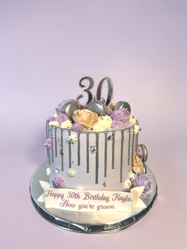 Store 71 Drip Cakes