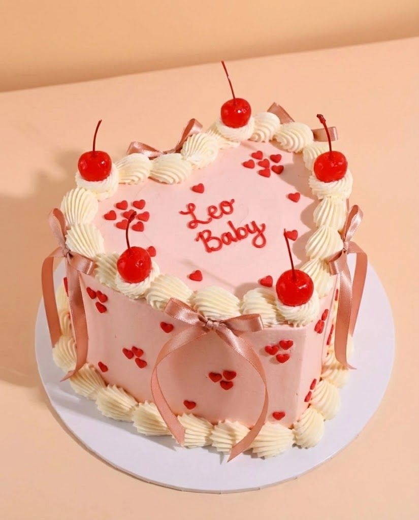 Heart of Hearts Vintage Cake