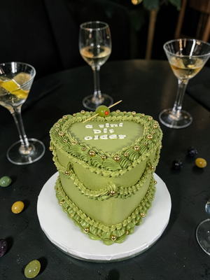 Vintage Tini Bit Older Cake