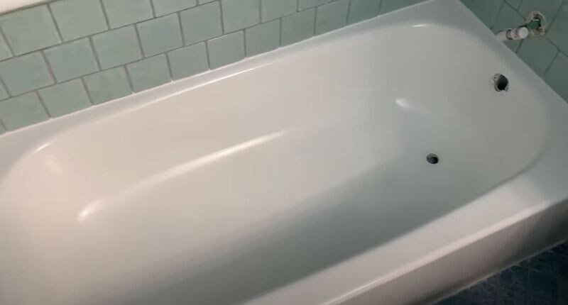 Dearborn Bathtub Refinishing - In Liquid Porcelain Fresh Baked Porcelain Look and Feel