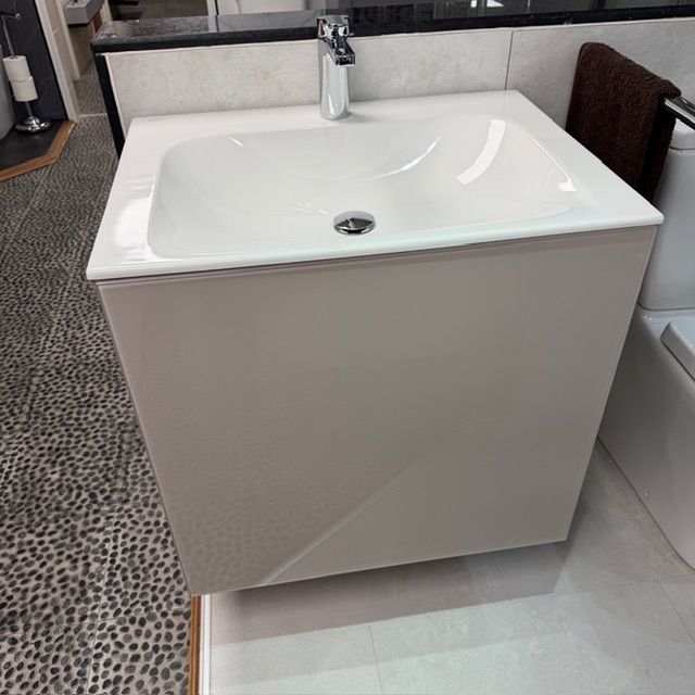 Ex-Display Keuco Plan 600mm Vanity Cabinet Complete With Basin Mixer