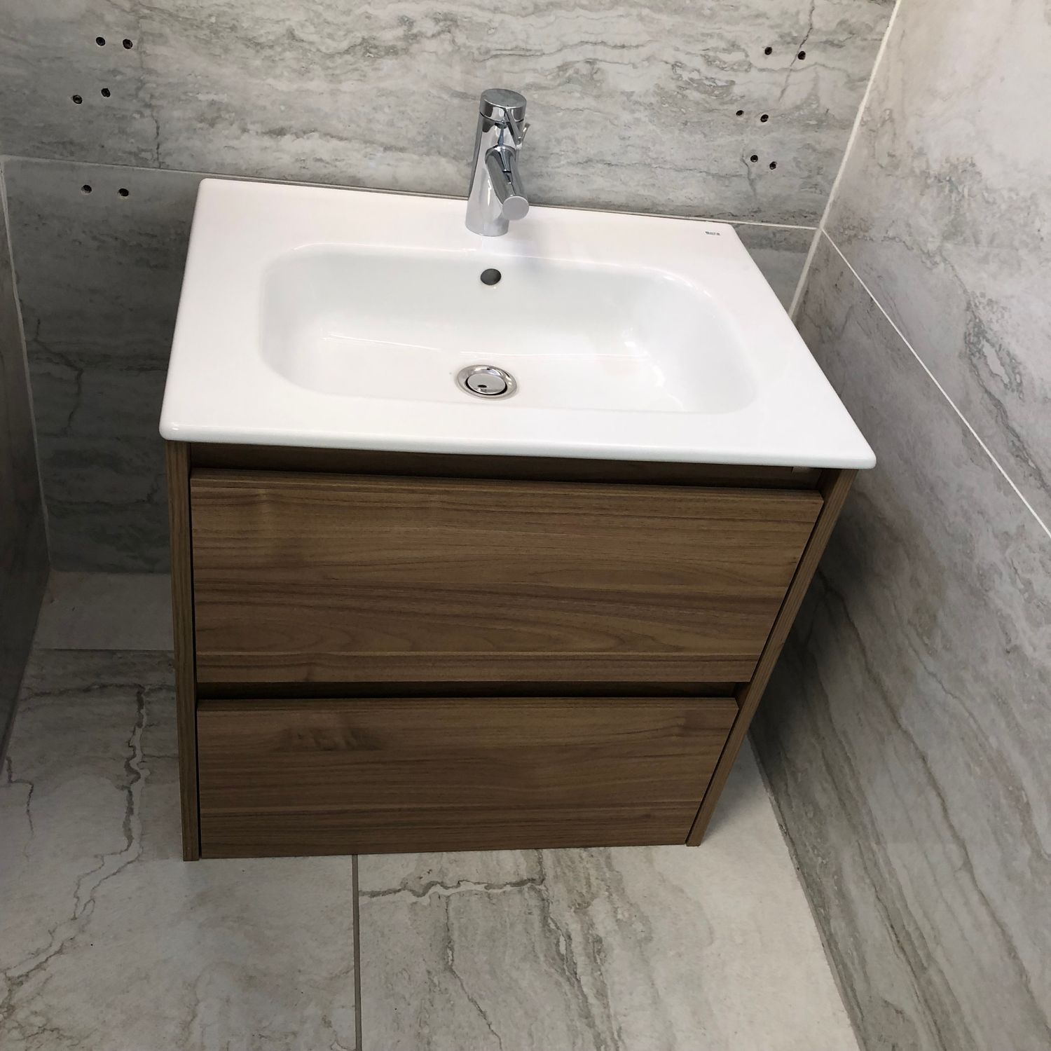 Ex-Display Roca Tenet 600mm Basin + Unit Nordic Ash With Hansgrohe Zesis S Single Lever Basin Mixer With Pop-Up Waste Set