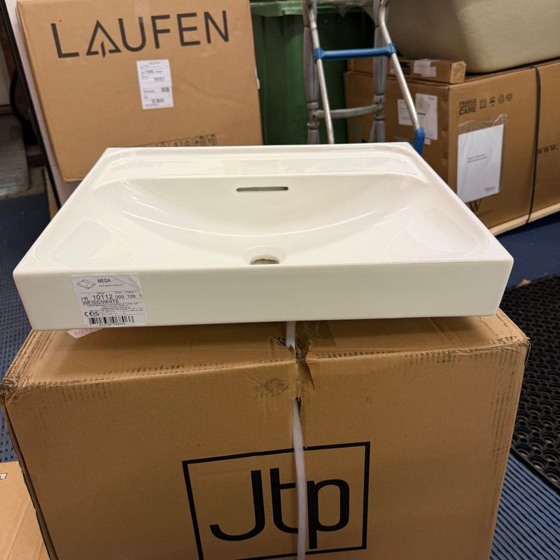 Ex-Display Laufen Meda 550mm Ceramic No Tap Hole Basin White