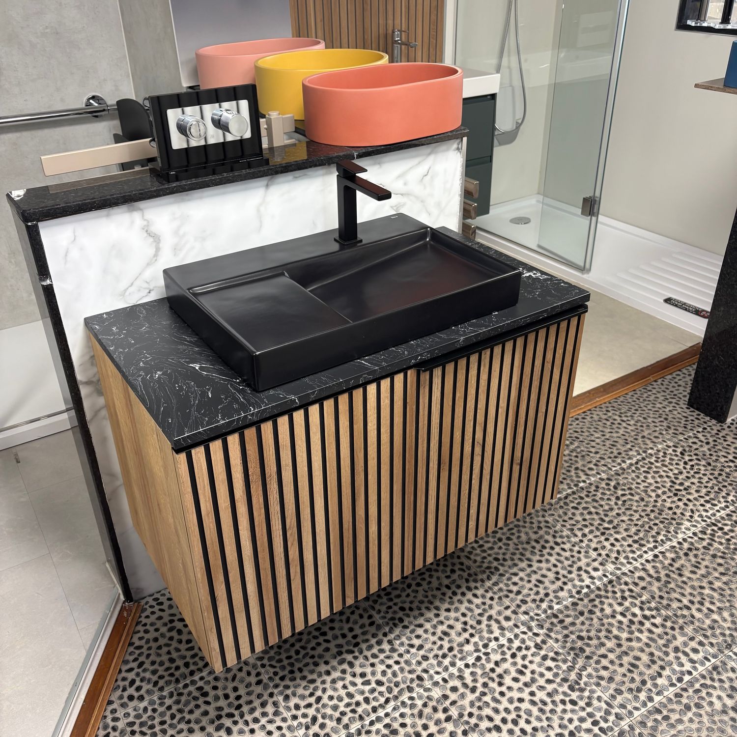 Ex-Display Roca Horizon Vanity Unit, Worktop And Black Basin Complete With Tap
