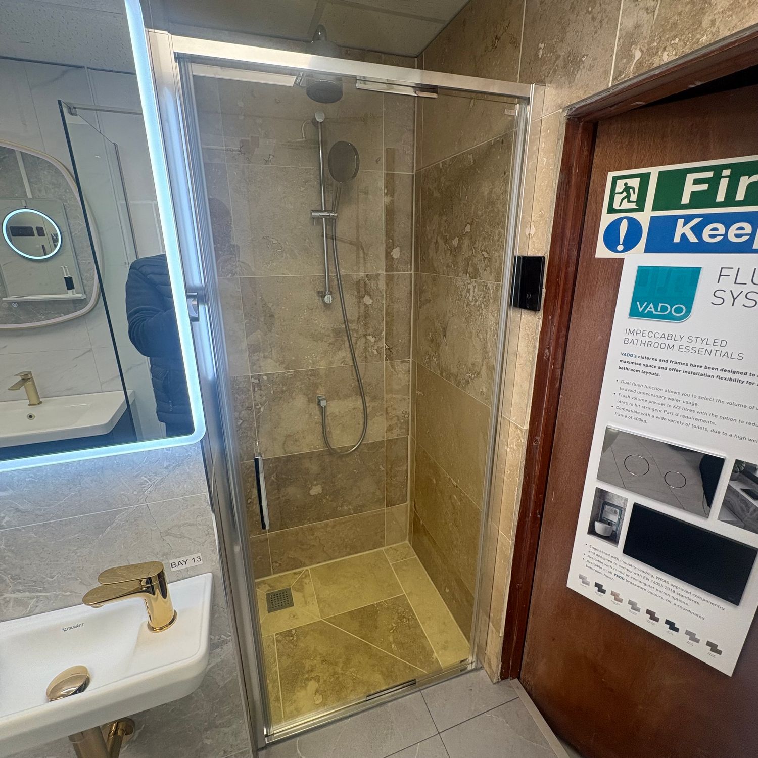 Ex-Display Merlyn Sleek 900mm Infold Door Chrome For Recess