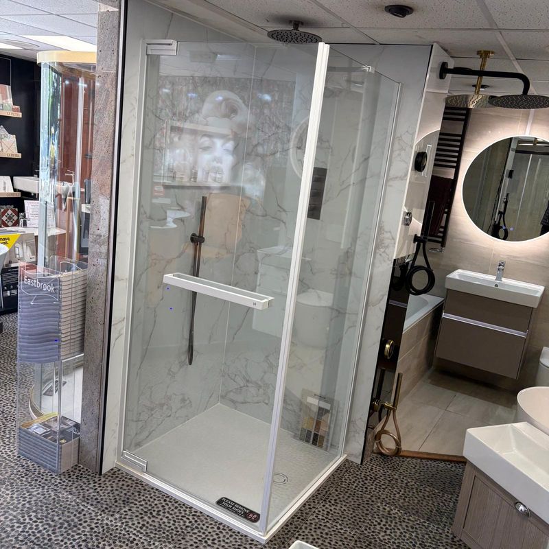 Ex-Display Novellini N180 900mm Hinged Door &amp; Side Panel Matt White / Clear Glass