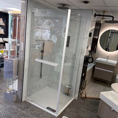 Ex-Display Novellini N180 900mm Hinged Door &amp; Side Panel Matt White / Clear Glass