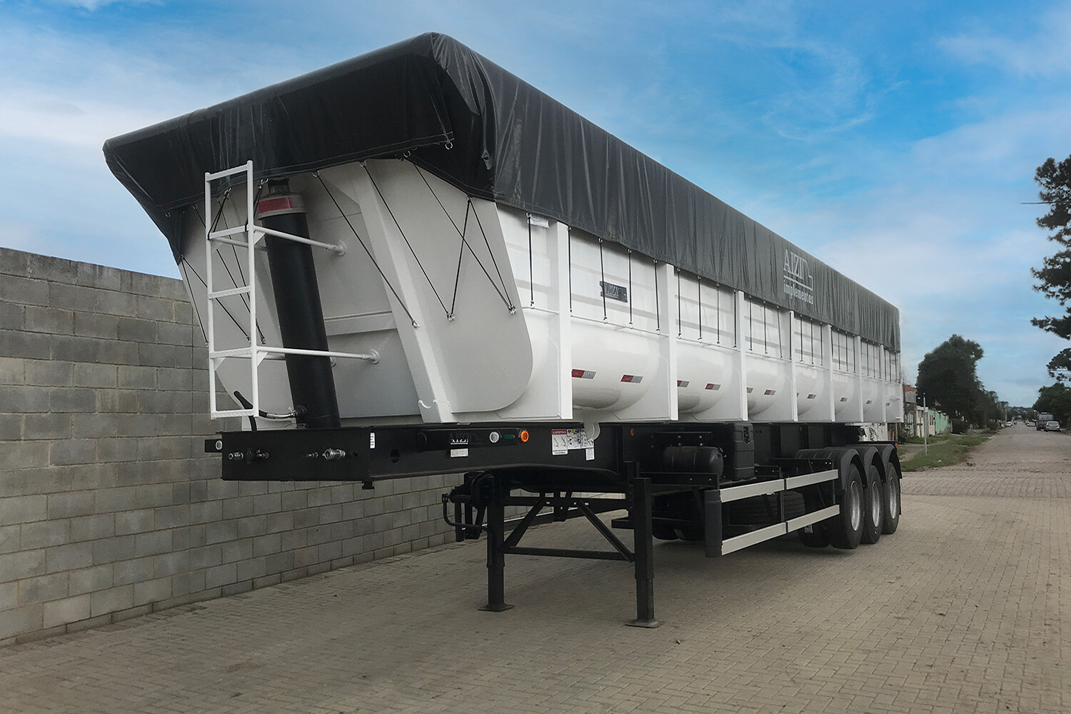 SR Basculante 3 Eixos 25m³ 25/25 AIZI