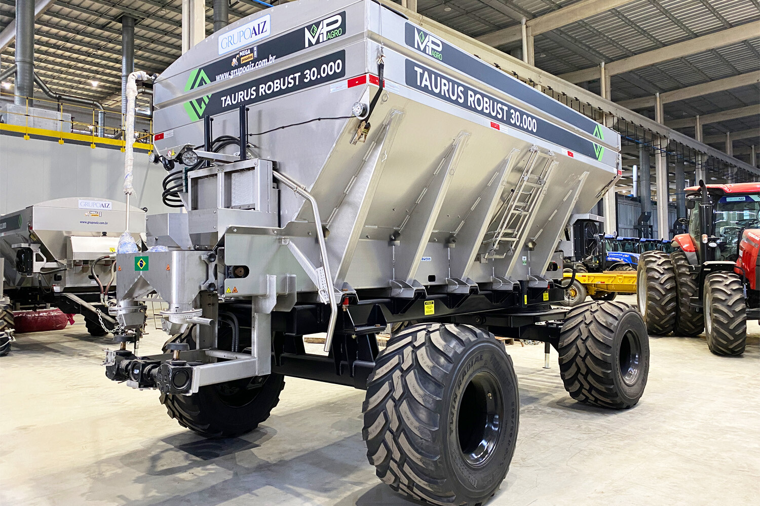 Distribuidor Taurus 30.000 / 15m³ MP Agro