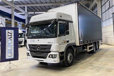 Caminhão Mercedes-Benz 2429 com Baú Sider 8,5m