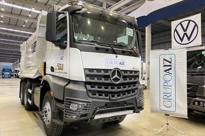Caminhão Mercedes-Benz Arocs 4151 6x4  Meia Cana AIZI 16m³