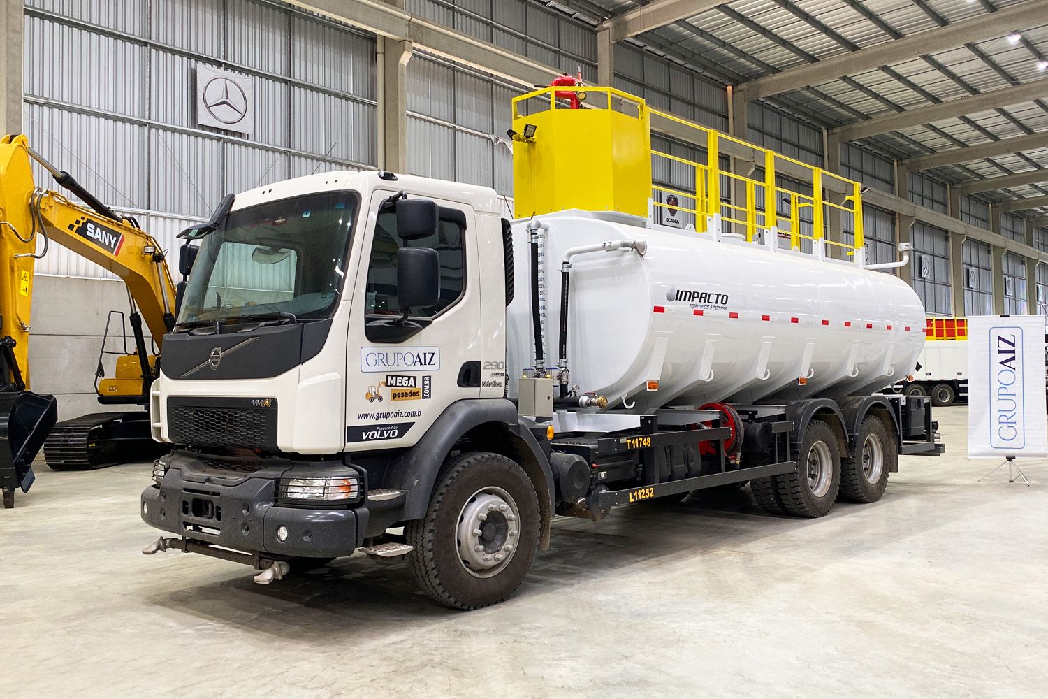 Caminhão Volvo VMX 290 6X4 24/24 Pipa 20.000L Impacto
