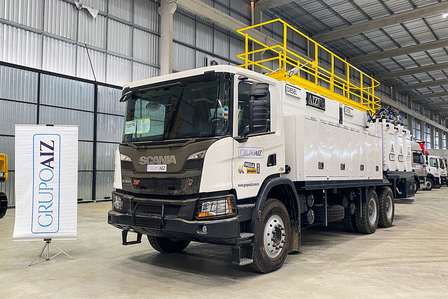 Caminhão Scania G450 XT 6x4 23/24 Comboio 10.000L AIZI Padrão Vale