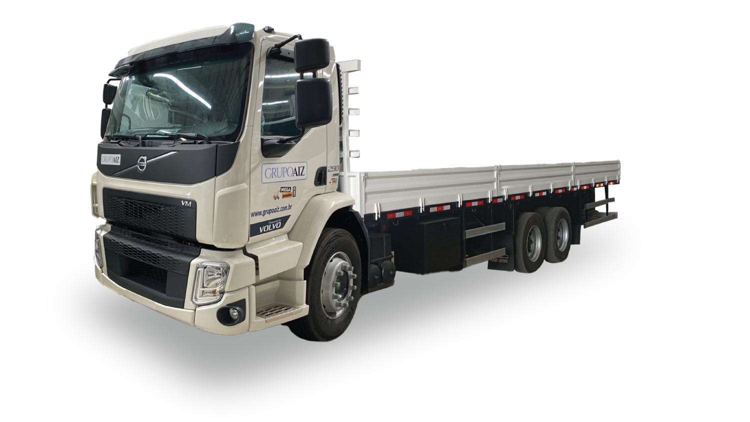 Caminhão Volvo VM 290 6x2R City 24/24 + Carroceria de metal 8,5m