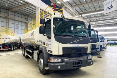 Caminhão Volvo VMX 290 6x4 Pipa 20.000L AIZI