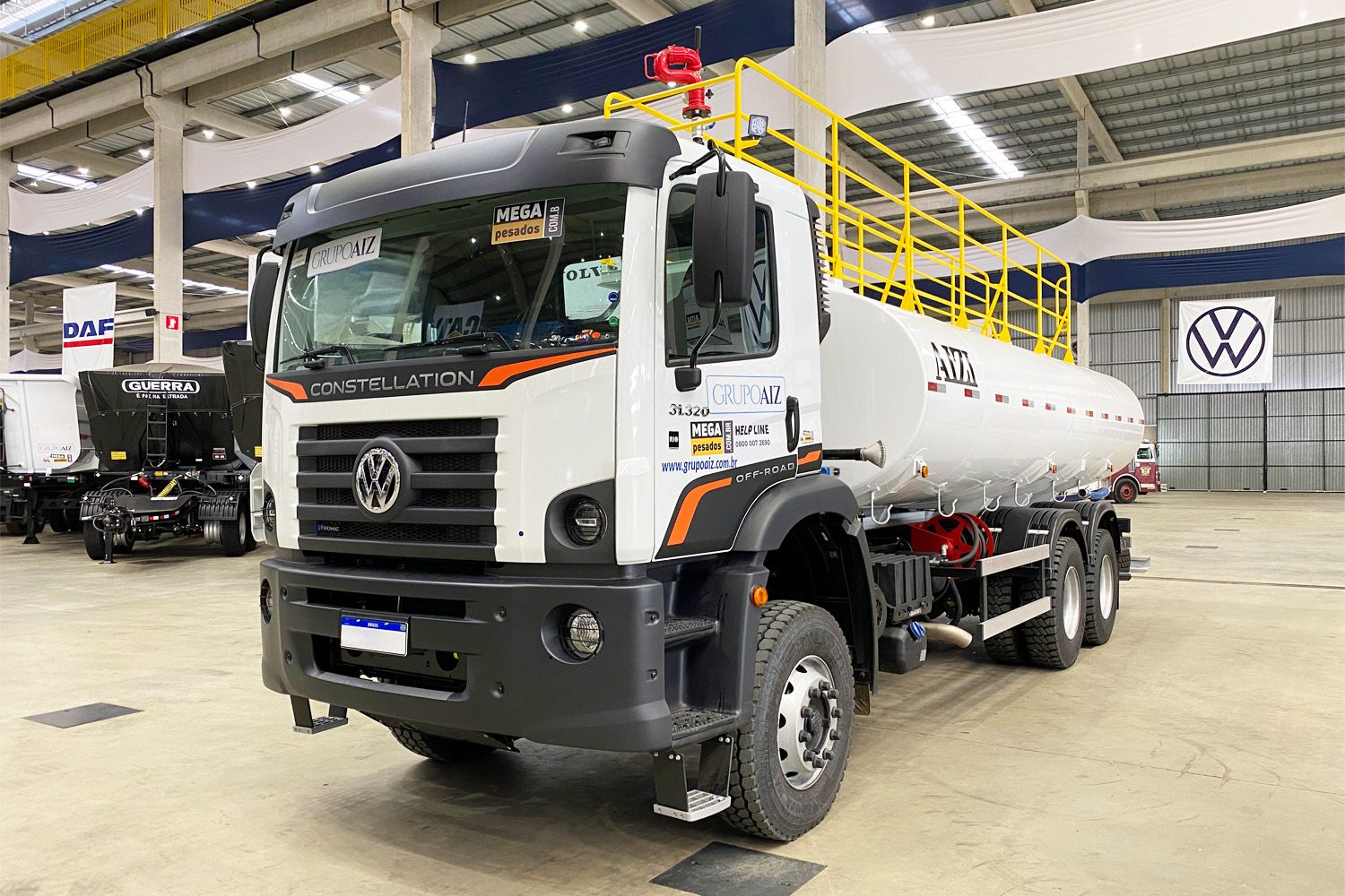 Caminhão VW Constellation 31.320 6x4 24/25 Pipa 20.000L