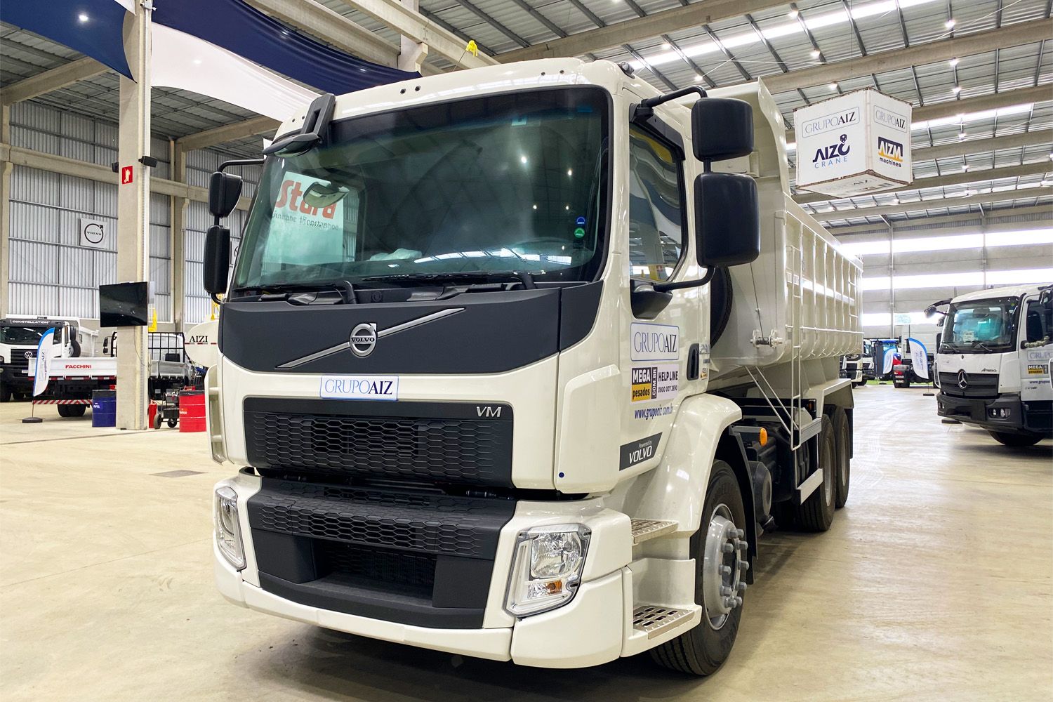 Caminhão Volvo VM 290 6x2R City 24/24 Caçamba Convencional 12m3 AIZI