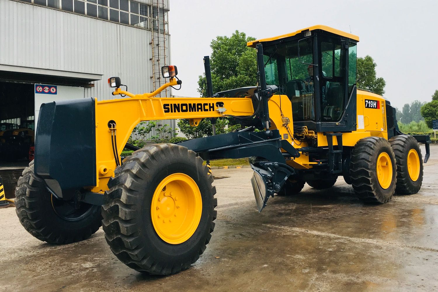 Motoniveladora Sinomach  719H 190 hp 15,6 ton