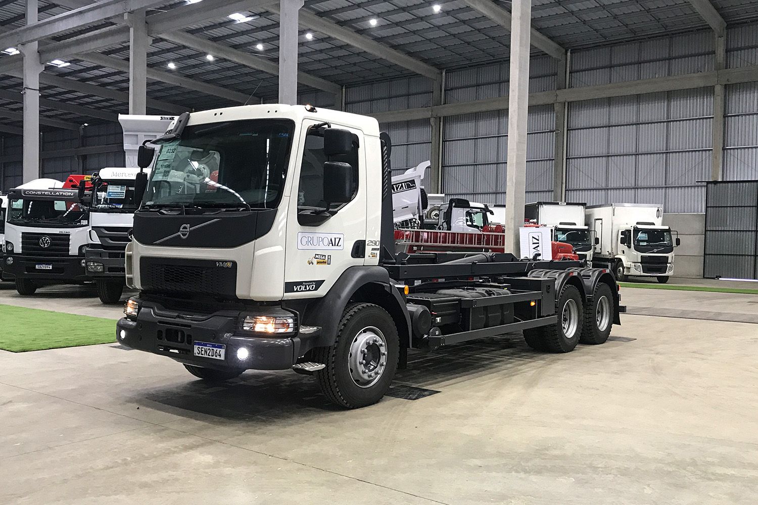 Caminhão Volvo VMX 290 6x4 24/24 Roll on Roll off 25 ton.