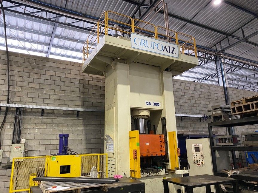 Prensa Hidráulica Jundiaí 300T Mod. OA300