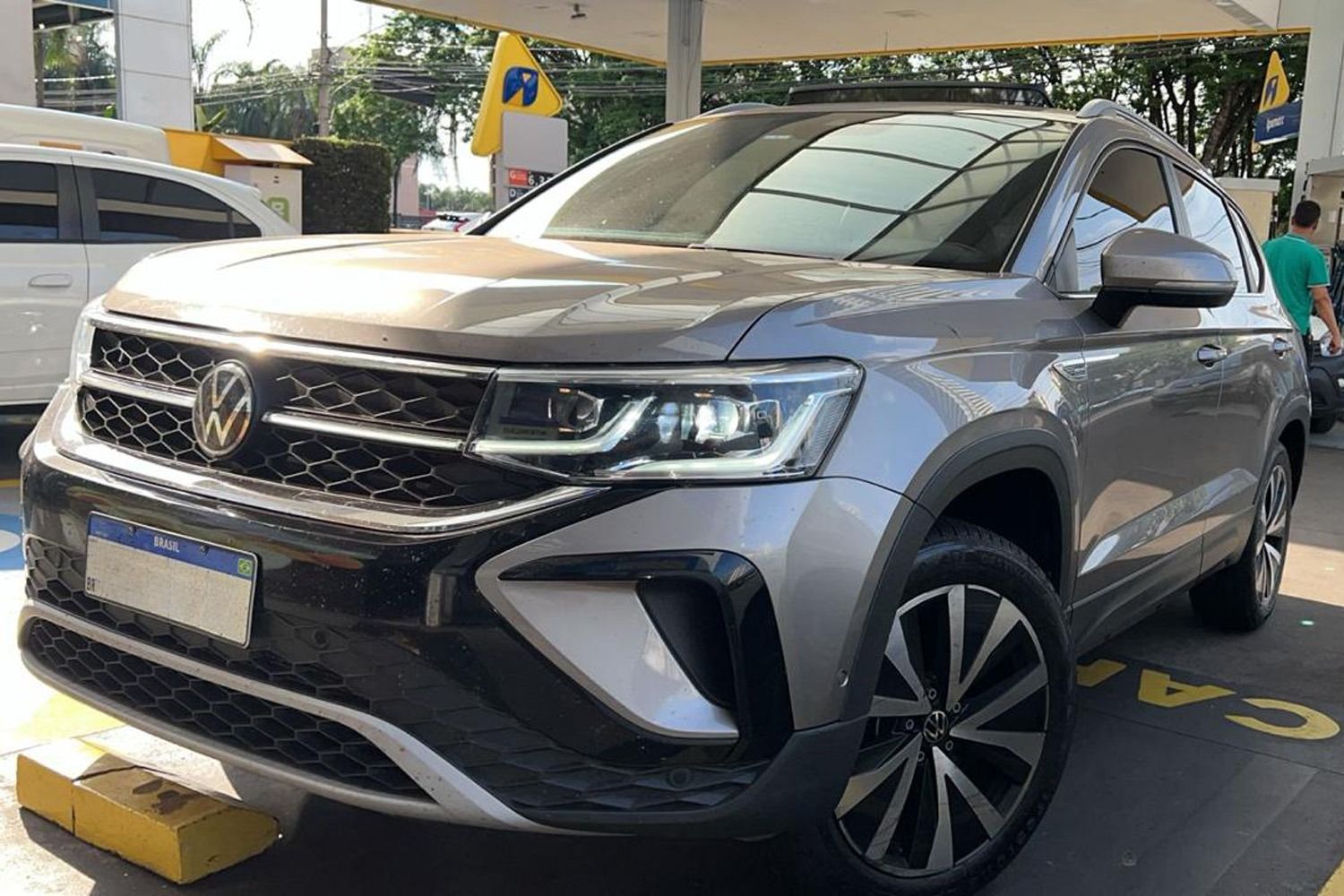 VW Taos Highline TSI 23/23