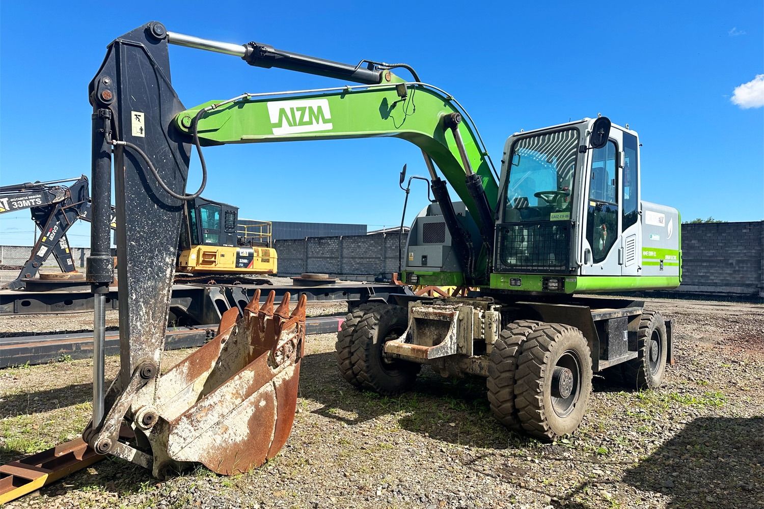 Escavadeira Elétrica 12T SOCMA HNE120W-EL 99 hp