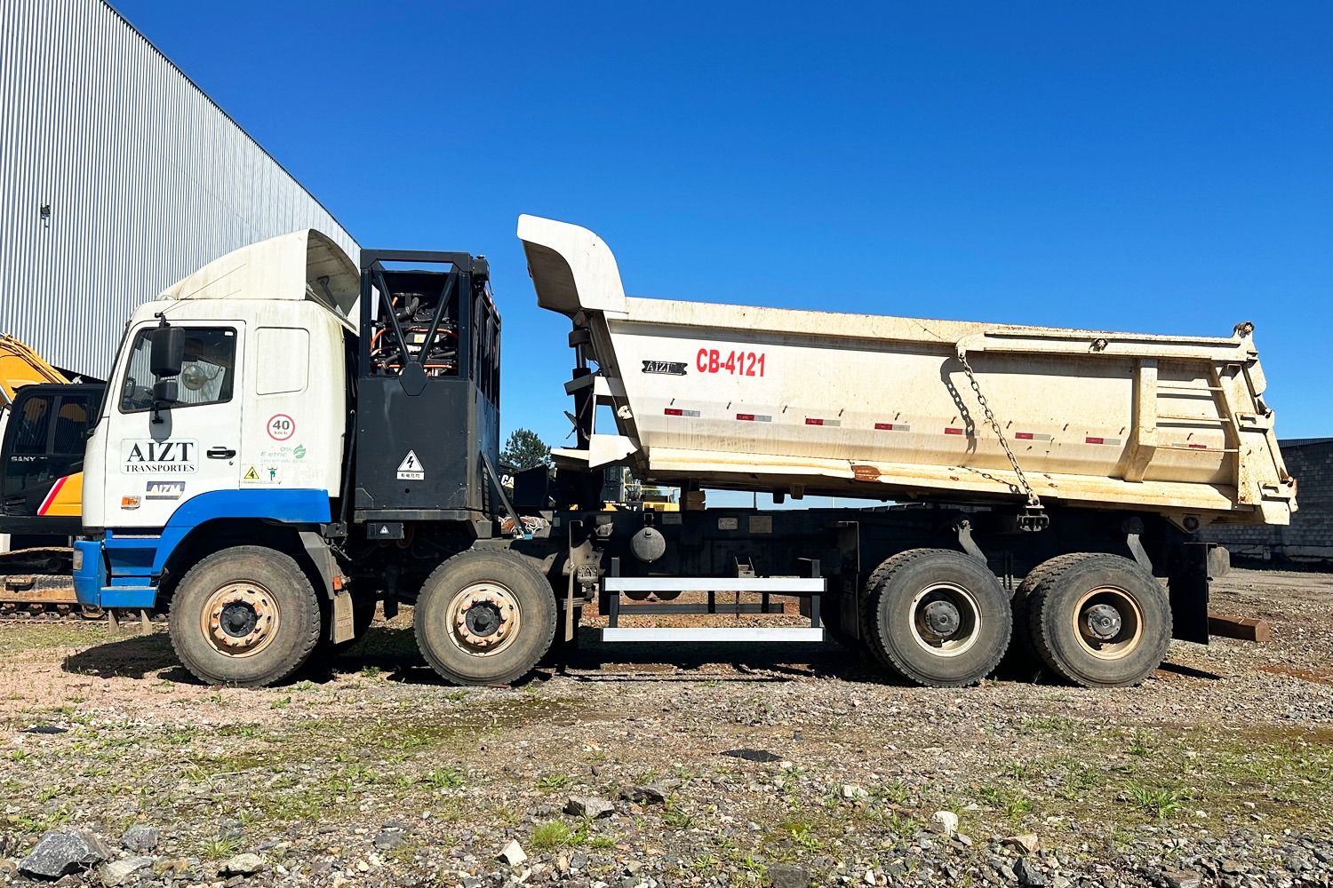 Caminhão Sobre Chassi CAMC HN3310 8x4 2021 16³ Elétrico