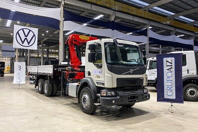Caminhão Volvo VMX 290 6x4 26/26 Guindaste 45T Palfinger
