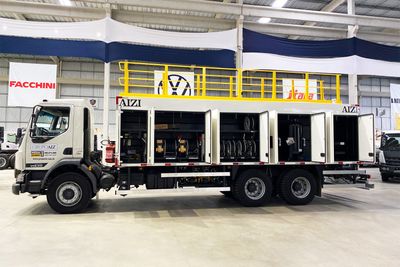 Caminhão Volvo VMX 290 6x4 26/26 Comboio 10.000L AIZI